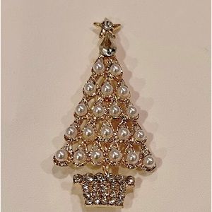 Pearl and Rhinestone Christmas Tree Brooch